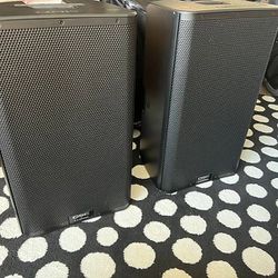 K12.2.2 Powered Speakers
