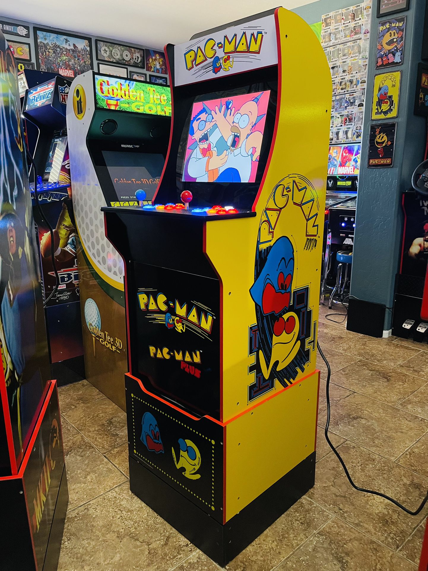 Pac Man Arcade With 10,888 Games