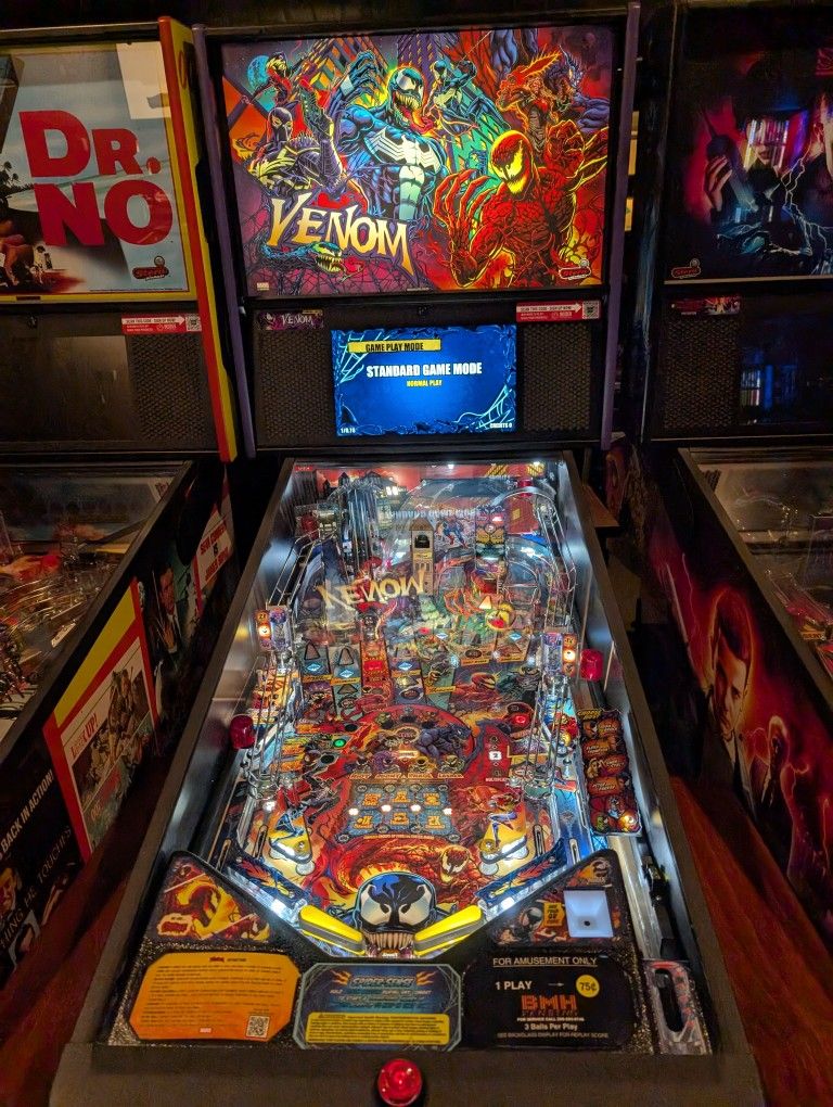 Stern Venom Pro Pinball Machine 