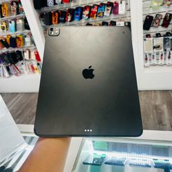 iPad Pro 13 inch m5 256gb WiFi and lte