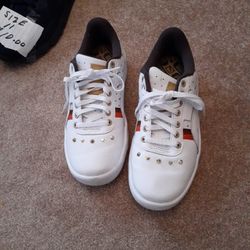 PUMA TENNIS SHOES SIZE 8 GOOD CONDITION $ 30.00,