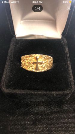 14 kt Gold James Avery cross ring