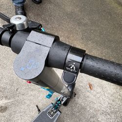 Electric scooter
