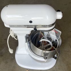 Kitchenaid Heavy Duty stand up mixer