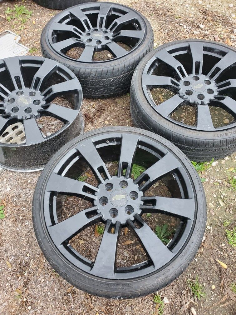 24" Glossy Black Denali Reps