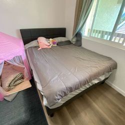 Queen Size Bed And Frame - Clean & Comfortable 