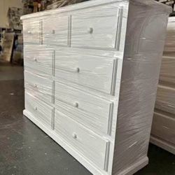 Nine Drawers Dresser 