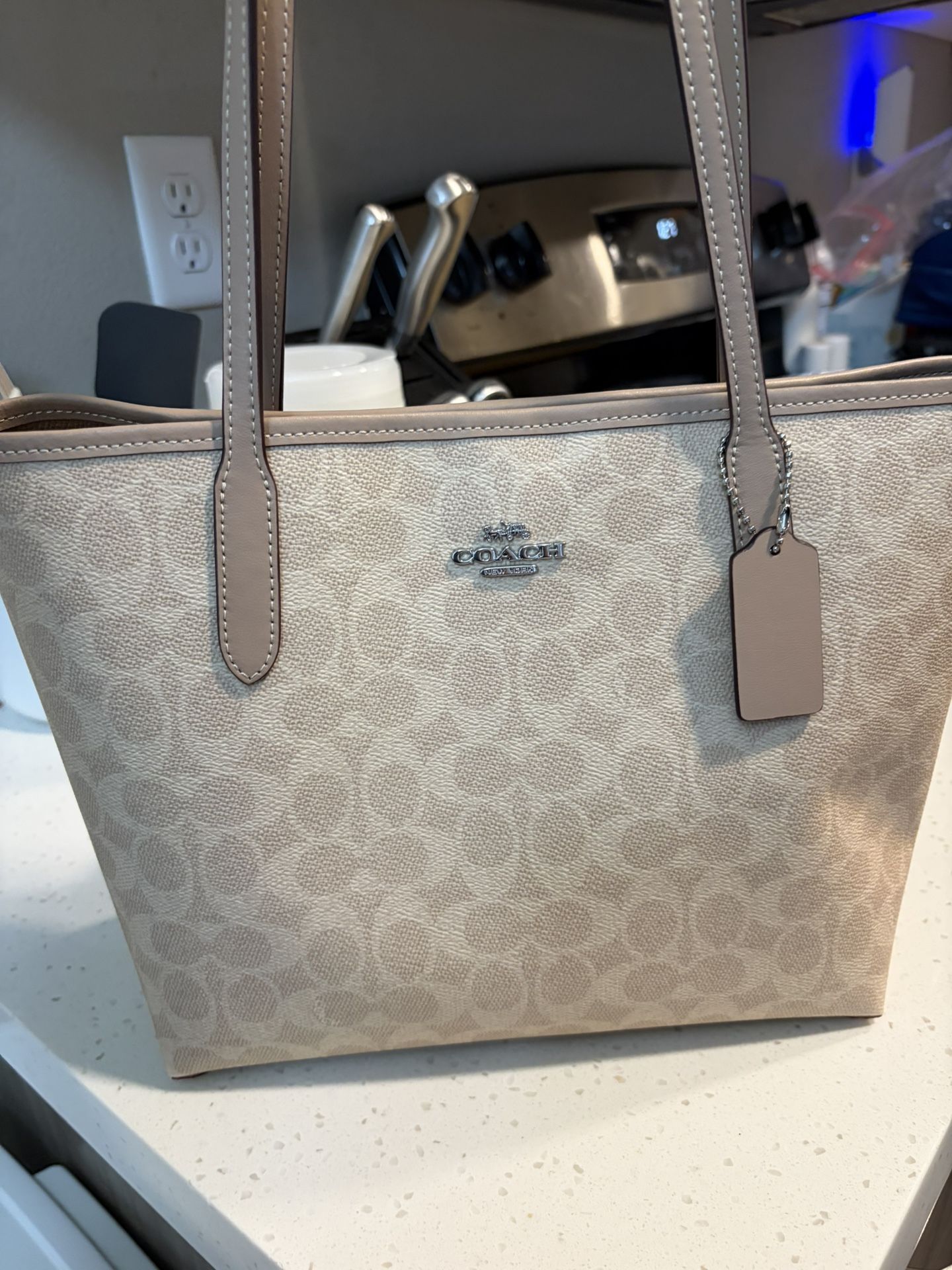 Coach City Tote Bag Medium
