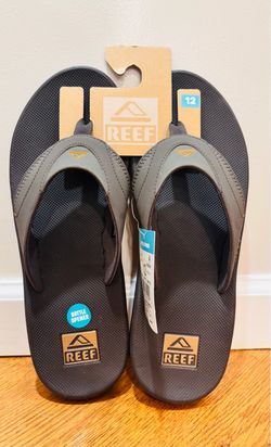 Authentic NWT Reef Fanning Mens 12 Flip Flops Sandals RF002026 Bottle Opener