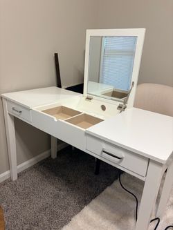 White Vanity Desk with Flip-Up Mirror