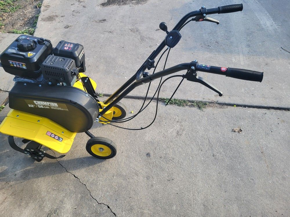 CHAMPION CULTIVATOR TILLER 22INCH GASOLINE ENGINE,