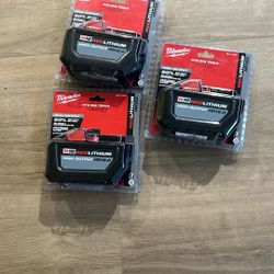 Milwaukee Battery S.  (3).   12.0 High Output 