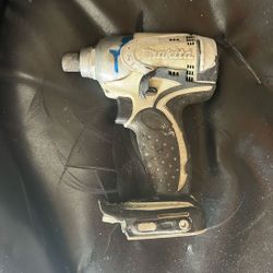 MAKITA BTD142 18V 1/4" Hex Bit Cordless Impact Driver White Tool Only