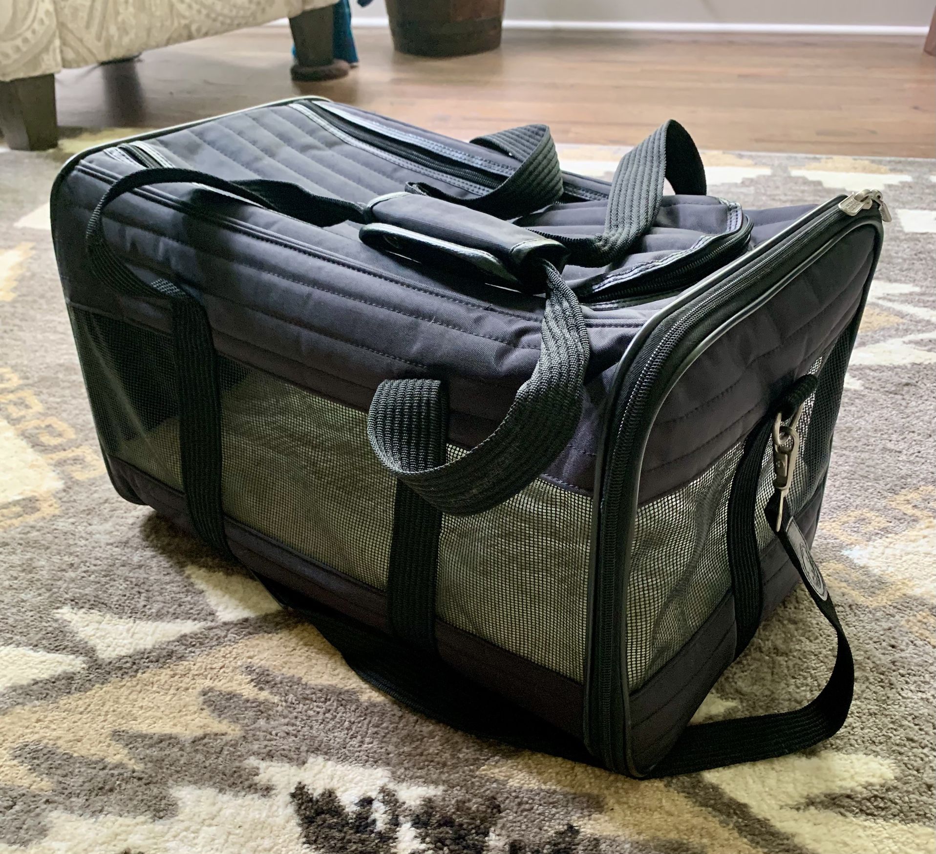 Sherpa Deluxe Pet Carrier
