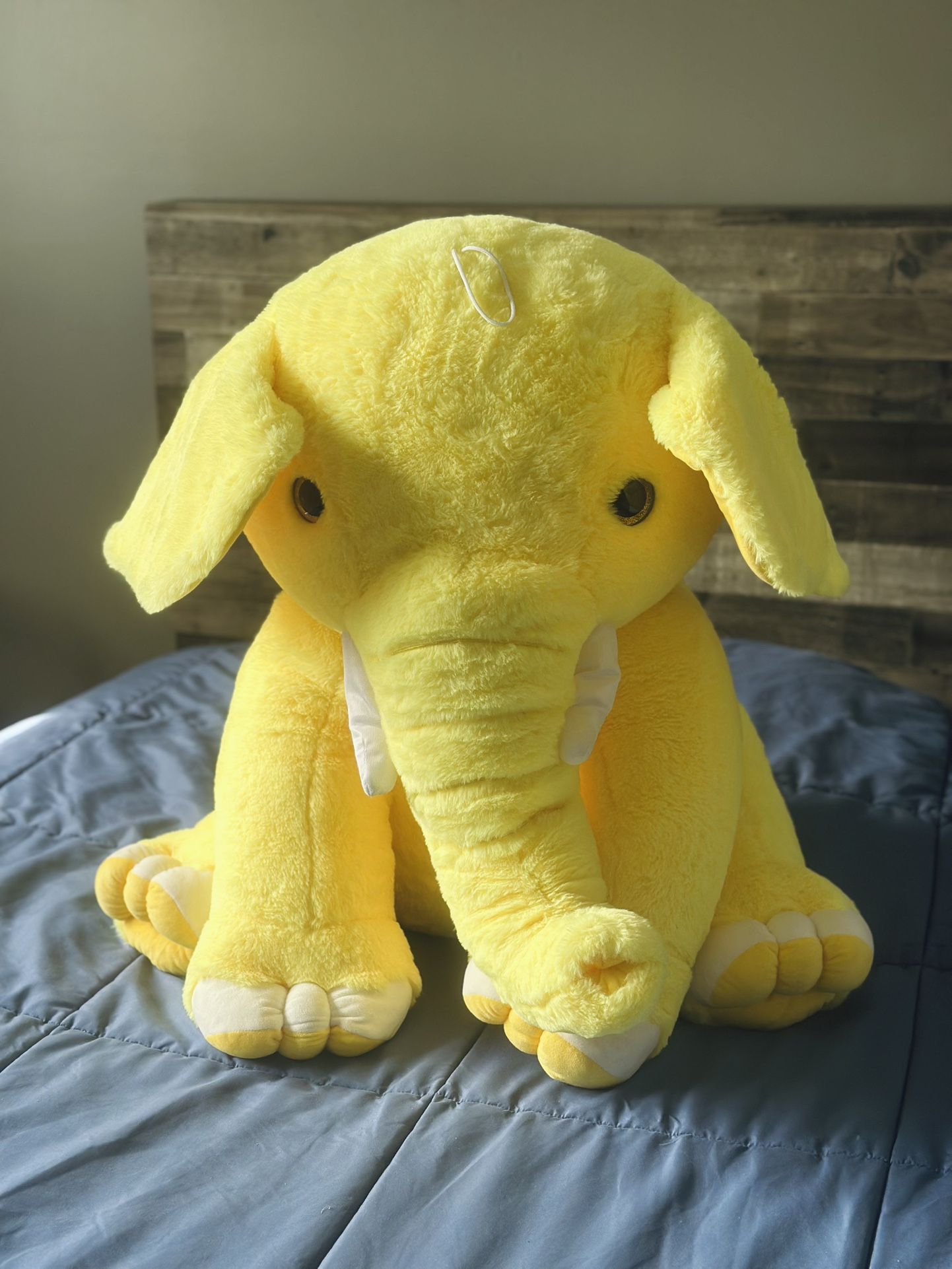 Giant elephant brand new toy