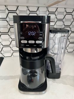 Dual Brew 12-Cup Hot and Iced Coffee Maker, Single-Serve, Compatible with K-Cups