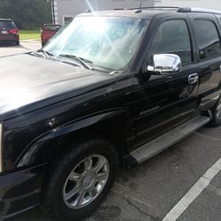 2005 Cadillac Escalade