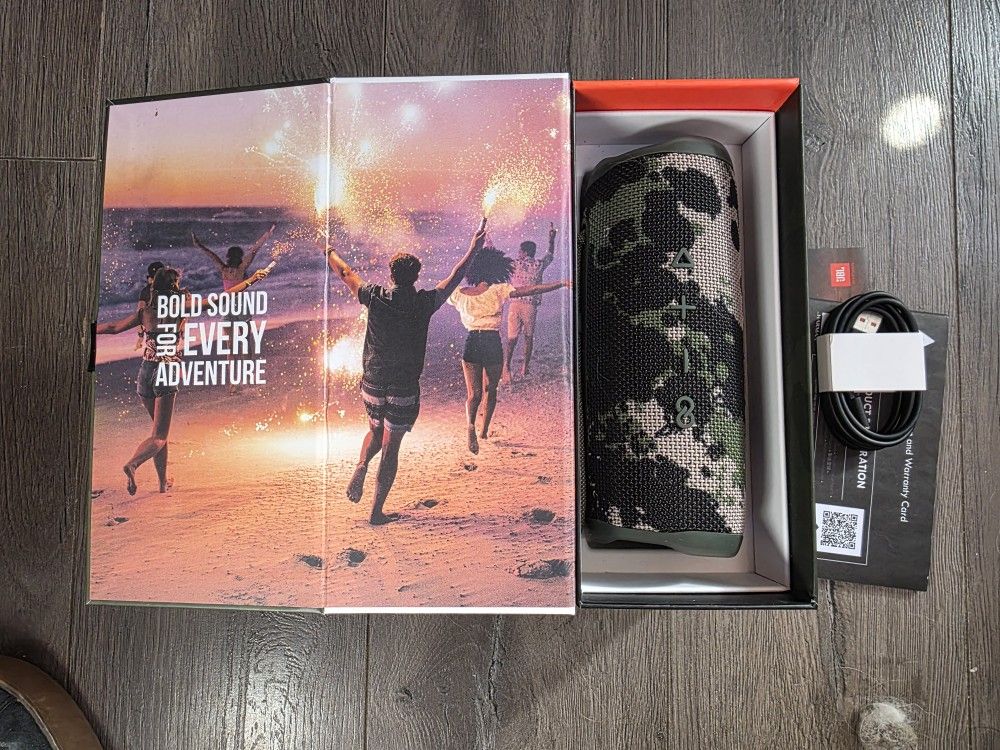 JBL Flip6 Bluetooth Speaker