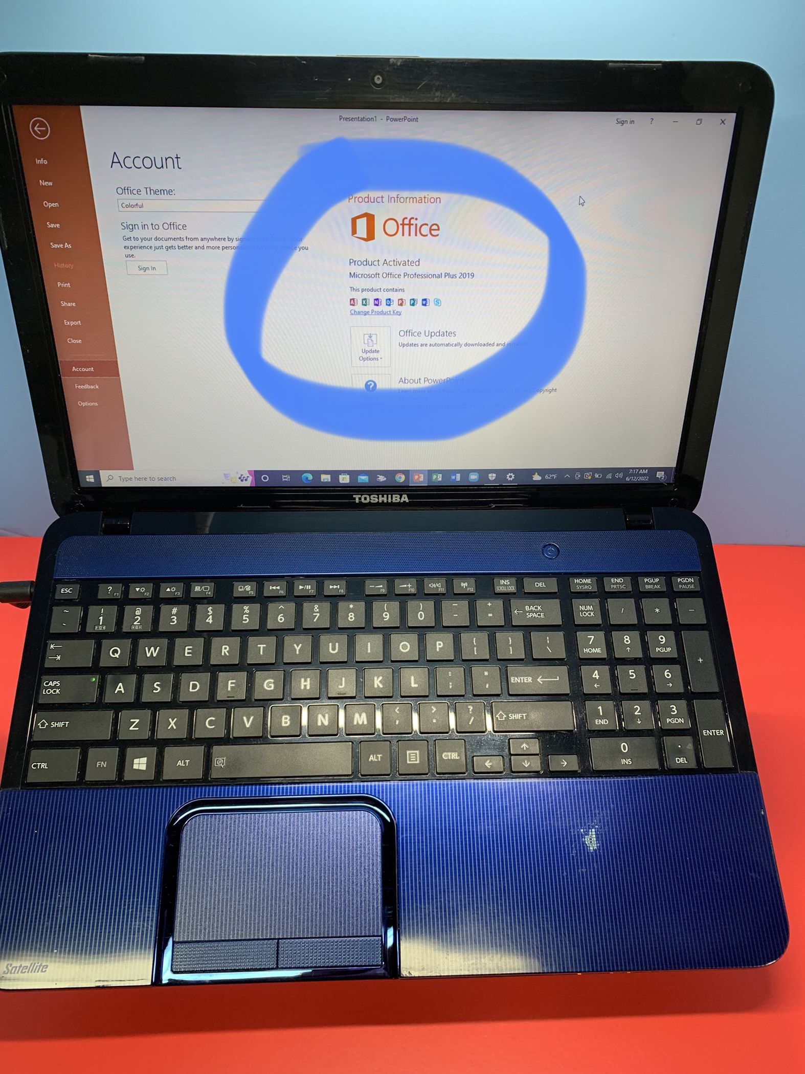 ..TOSHIBA SATÉLITE . .L855S….120 GB SSD...6.0 RAM . READY FOR CLASSES ON LINE OR WORK FROM HOME