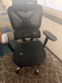 Flexi Spot Ergo Chair (used 3 times)