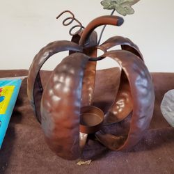 Metal Pumpkin Tea Light Holder