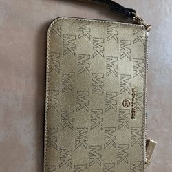 Michael Kors Large Wristlet 