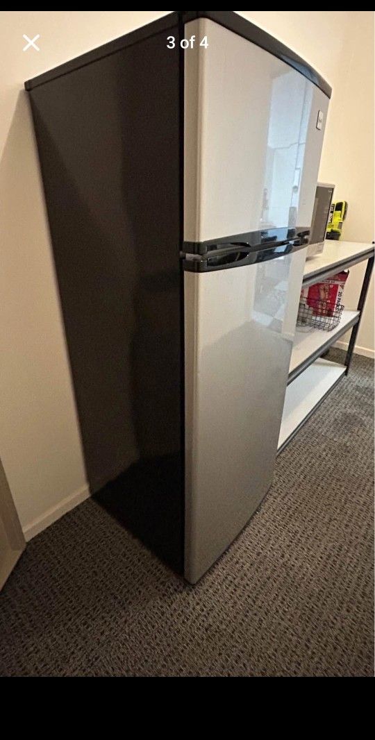 Mini Refrigerator 