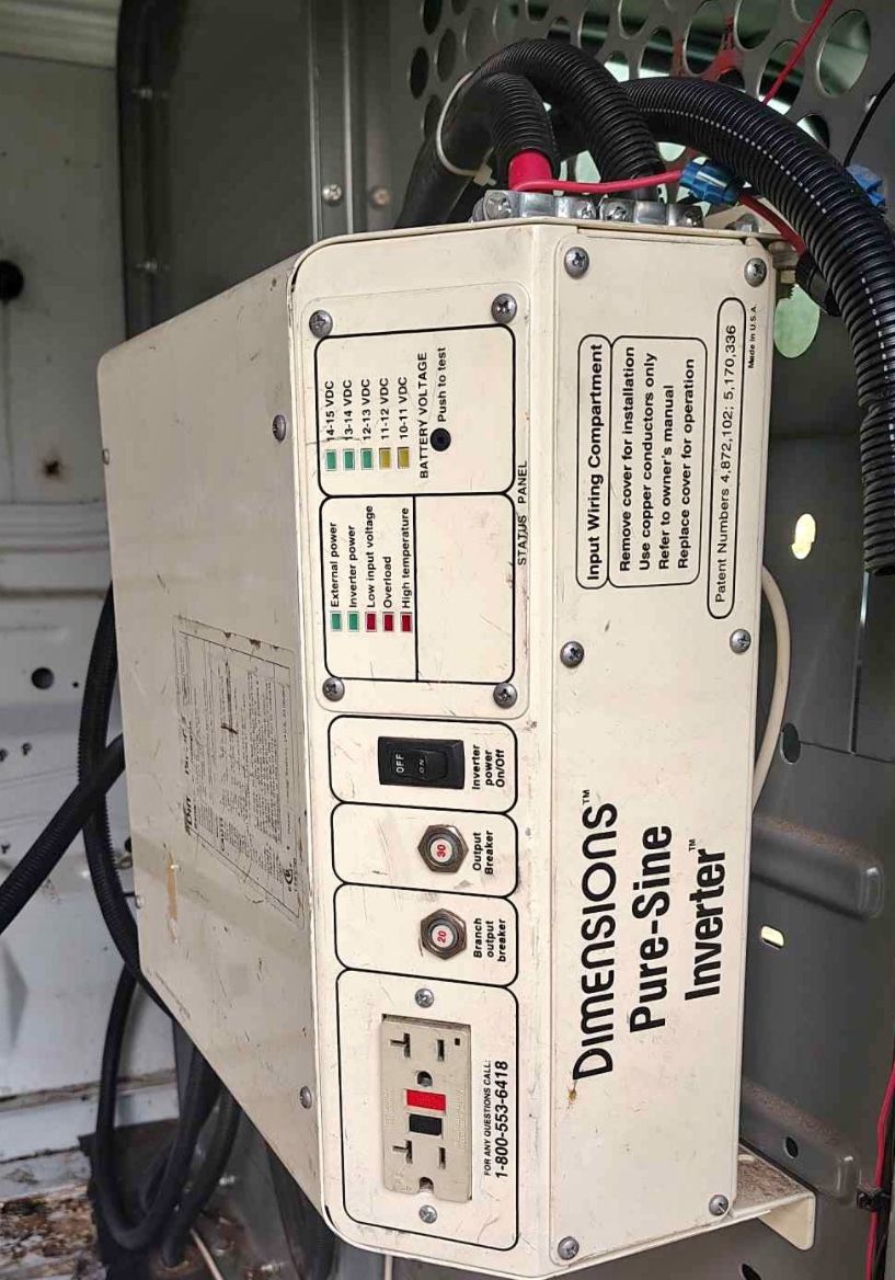 Sensata Technologies Dimensions DSI-12/2400N Pure Sine Inverter 12V 2400W