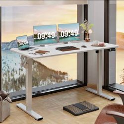 Adjustable Desk  New 
