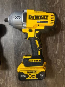 Impact wrench dewalt battery included