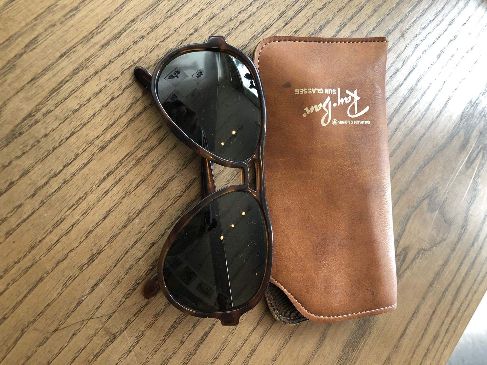 Vintage Rayban vagabond Sunglasses and case!