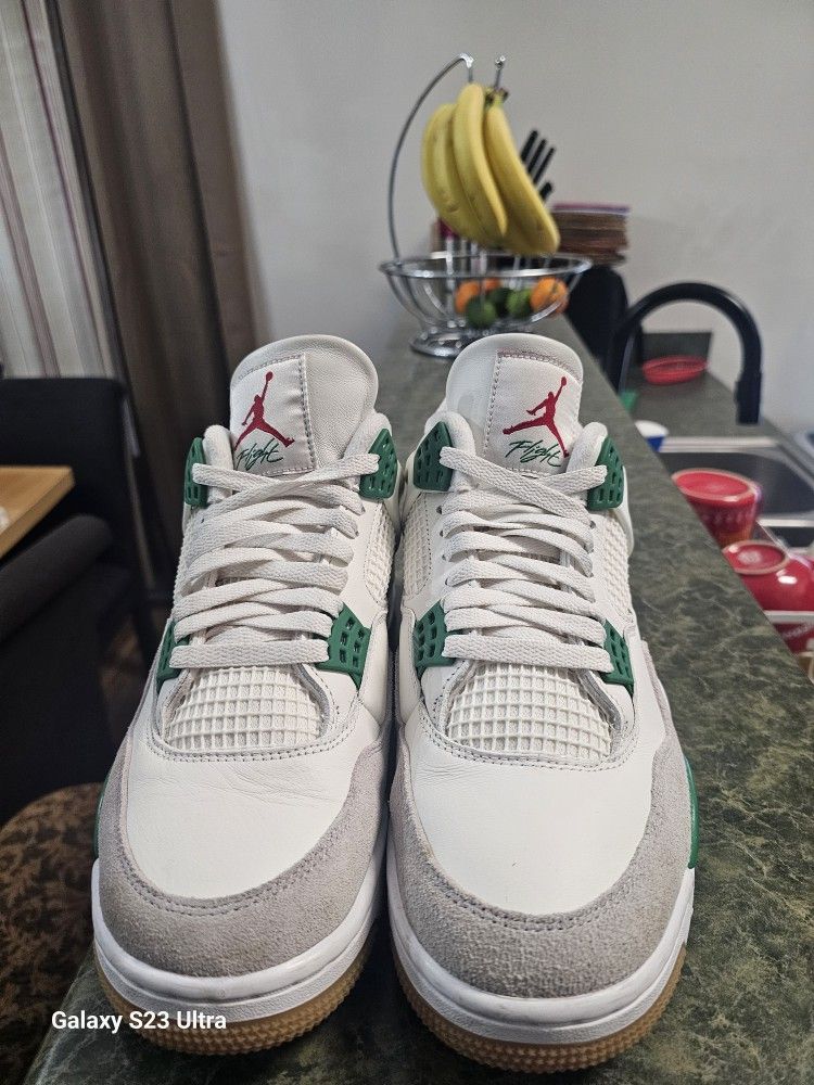 Jordan 4 retro