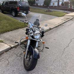 05 Suzuki Boulevard C90 