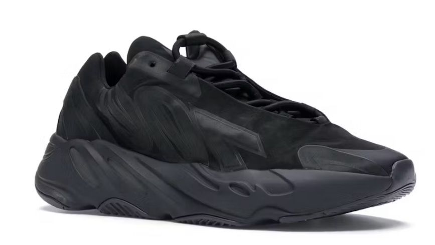 YEEZY BOOST 700 MNVN
