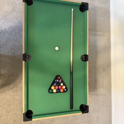 Mini Pool Table