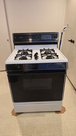 Vintage (1980s) Magic Chef Gas Range 30"