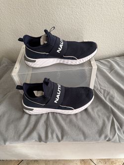 Shoes men’s size 10-5