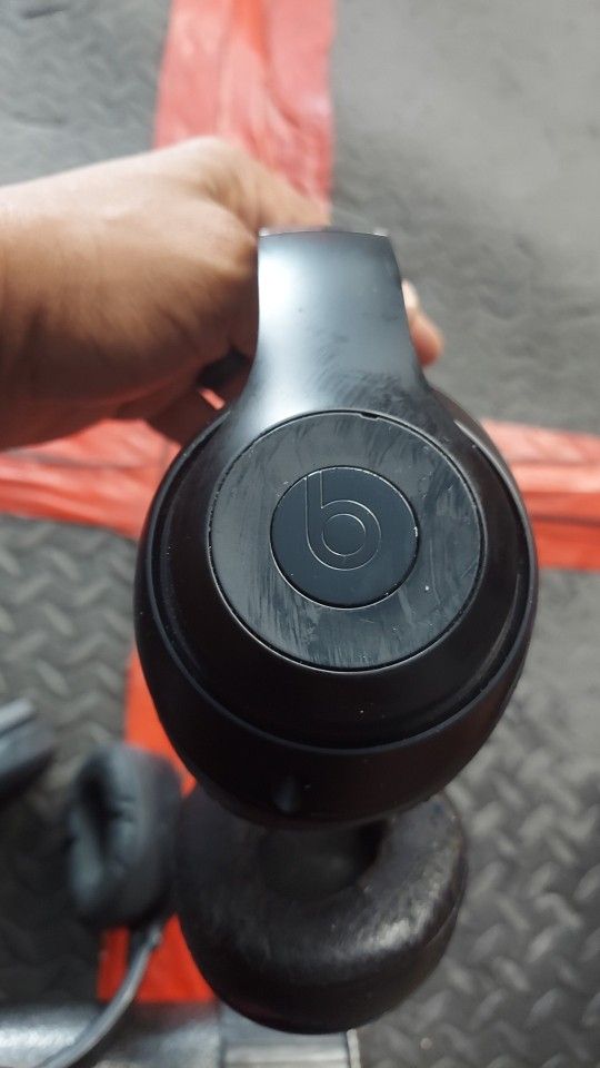 Beats wireless headphones 