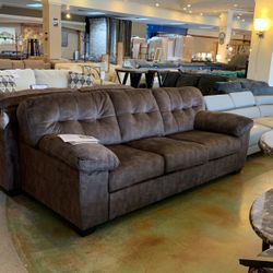 Accrington Sofa And Loveseat 