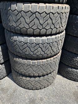 Vendo 35/12.50/R18 las 4 llantas Nitto por $210