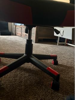 Red n black gaming chair