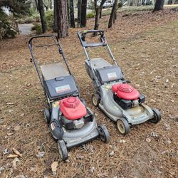 2 Honda Lawn Mowers For Parts Or Repair