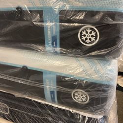 🔥Tempurpedic Luxe Breeze 2.0 Kings $1999🔥
