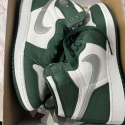 Air Jordan 1 Retro High OG Size 5.5Y