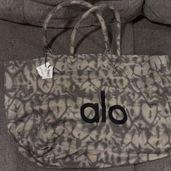 Alo Tote bag 