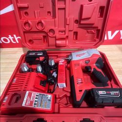 MSRP-$1099-2632-22xc-MilwaukeeM18 18-​Volt Lithium-​Ion Cordless 3/​8 in.​ to 1-​1/​2 in Expansion Tool