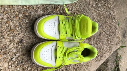 Size 40 off-white shoes