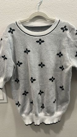 Gray Knit Sweater with Floral Pattern