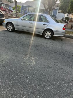 2000 Mercedes-Benz C-Class