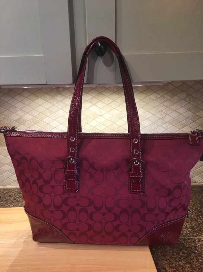 NEW Coach Maggie Signature Burgundy Canvas, Leather SoHo Large Tote Purse  F17132 for Sale in Mooresville, NC - OfferUp
